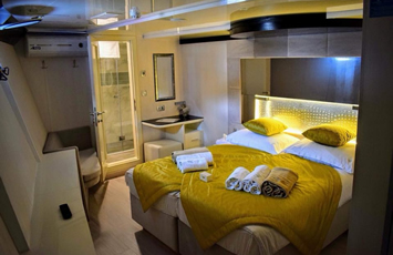 Croatia gay cruise cabin