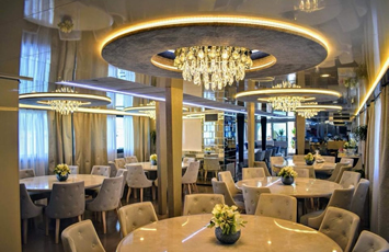 Croatia gay cruise dining