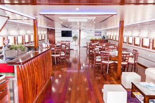 Futura ship dining room