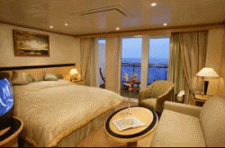 Queen Mary 2 Junior Suite