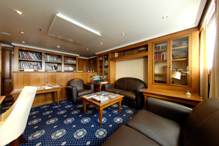New Year's exclusively gay cruise the Le Levant