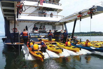 Safari Endeavour kayak launch