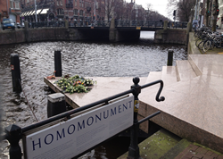 Amsterdam lesbian tour - Homomonument