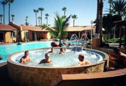 Los Almendros - Exclusively gay men resort
