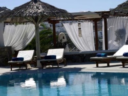 Mykonos gay friendly hotel Apollonia resort