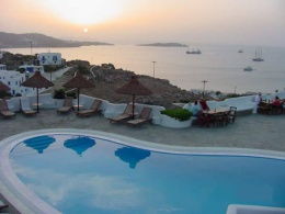 Exclusively Gay Hotel Carrop Tree Mykonos