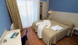 Sitges gay holiday accommodation Hotel Parrots