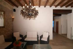 Sitges gay holiday accommodation Hotel Parrots