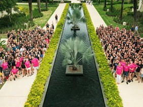 Vacaya gay resort group