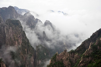 Yellow Mountains gay tour