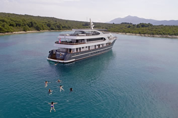 Croatia gay adventure cruise on MY Solaris