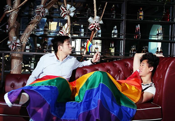 Hanns Ebensten Gay tour to China