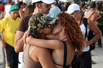 Lesbian Tel Aviv Pride Tour
