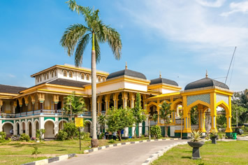 Medan, Sumatra gay tour